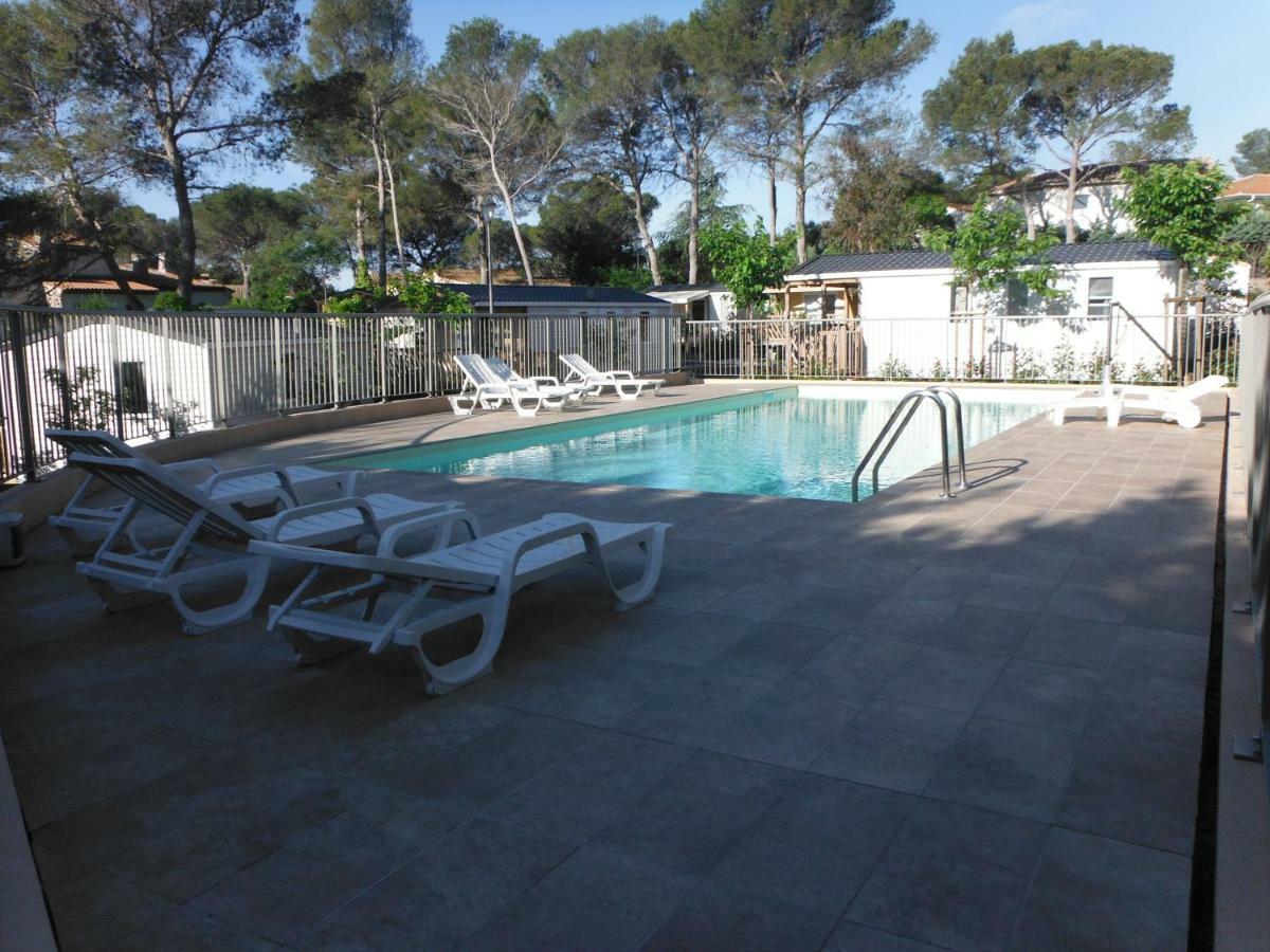 Camping l'Eléphant Saint-Raphaël Exterior foto